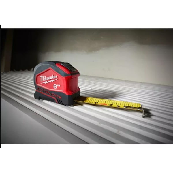 Рулетка Milwaukee Autolock 8 м/26 фт х 25мм (1шт) Рулетка Milwaukee Autolock 8 м/26 фт х 25мм (1шт)