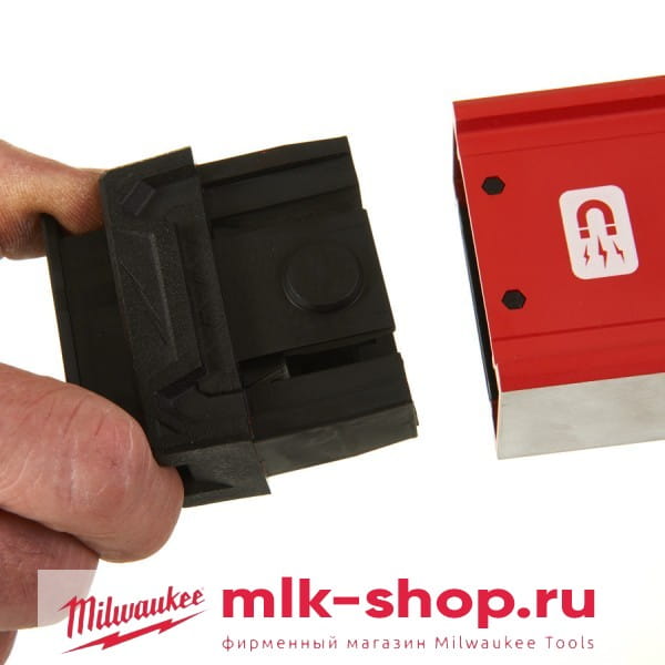 Уровень магнитный Milwaukee REDSTICK BACKBONE 100 см (1шт) Уровень магнитный Milwaukee REDSTICK BACKBONE 100 см (1шт)