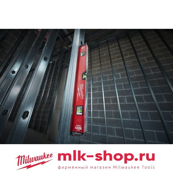 Уровень магнитный Milwaukee REDSTICK BACKBONE 100 см (1шт) Уровень магнитный Milwaukee REDSTICK BACKBONE 100 см (1шт)