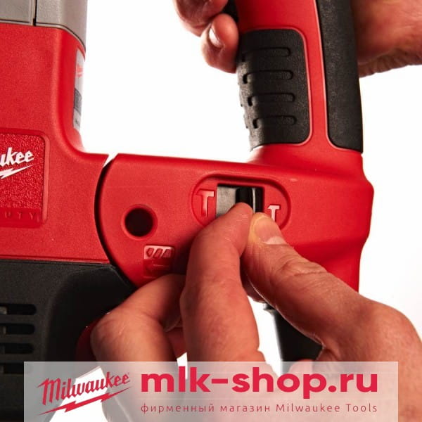 Перфоратор Milwaukee PLH 26 XE