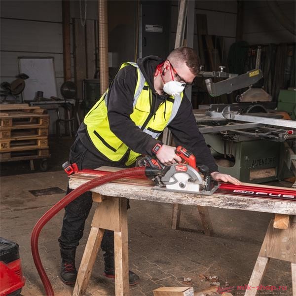 Аккумуляторная циркулярная пила Milwaukee M18 FUEL FCS66GR3-0