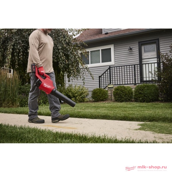 Аккумуляторная компактная бесщёточная воздуходувка Milwaukee M18 FUEL BLBLO-0