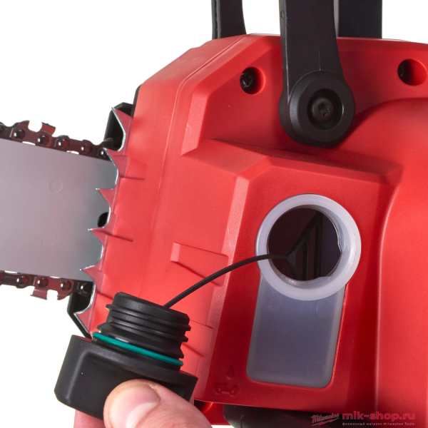 Аккумуляторная цепная пила Milwaukee M18 FUEL FCHSC-122