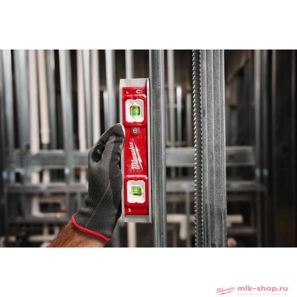 Уровень Milwaukee Torpedo LED магнитный 23см с подсветкой