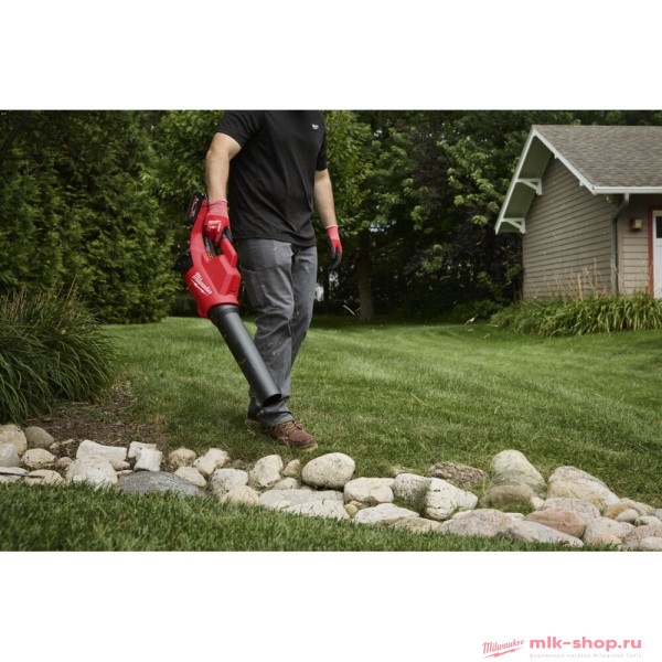 Аккумуляторная компактная бесщёточная воздуходувка Milwaukee M18 FUEL BLBLO-0