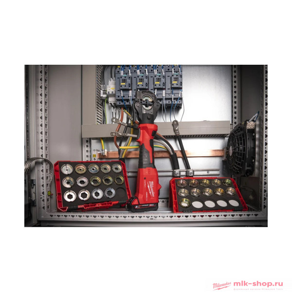 Аккумуляторный инструмент для обжима кабеля Milwaukee M18 ONEHCCT60-202C Аккумуляторный инструмент для обжима кабеля Milwaukee M18 ONEHCCT60-202C