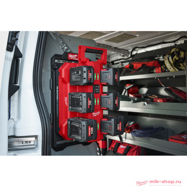 Зарядное устройство Milwaukee M18 MPC6