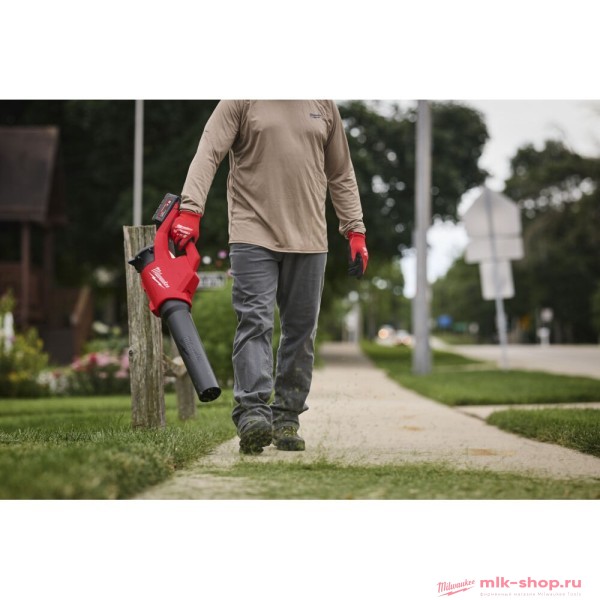 Аккумуляторная компактная бесщёточная воздуходувка Milwaukee M18 FUEL BLBLO-0