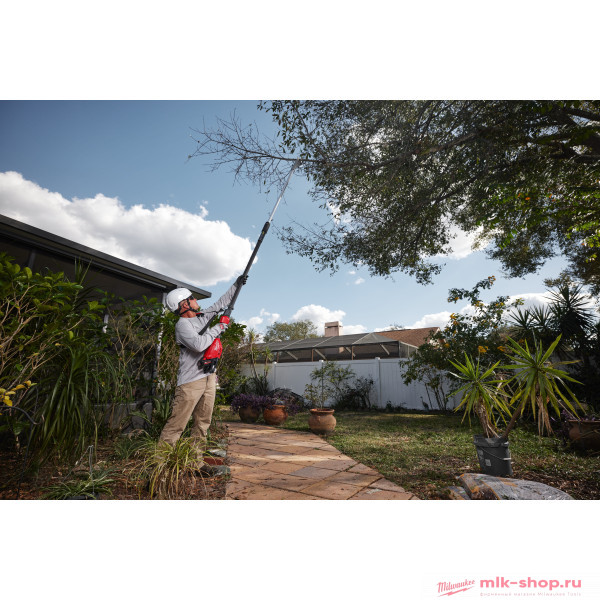 Аккумуляторный секатор телескопический Milwaukee M18 BLTS-551 Аккумуляторный секатор телескопический Milwaukee M18 BLTS-551