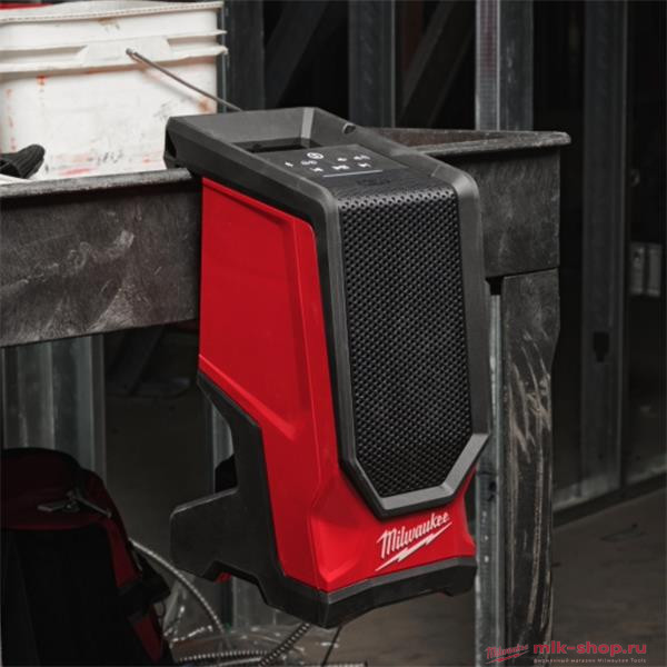 Аккумуляторный динамик Milwaukee M18 SPEJSG2-0 Аккумуляторный динамик Milwaukee M18 SPEJSG2-0