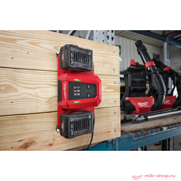 Зарядное устройство быстрое Milwaukee M18 MDBSC (на 2 акк.)