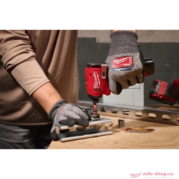 Аккумуляторный винтовёрт Milwaukee M12 BLIDRC-0