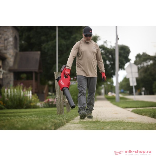 Аккумуляторная компактная бесщёточная воздуходувка Milwaukee M18 FUEL BLBLO-0