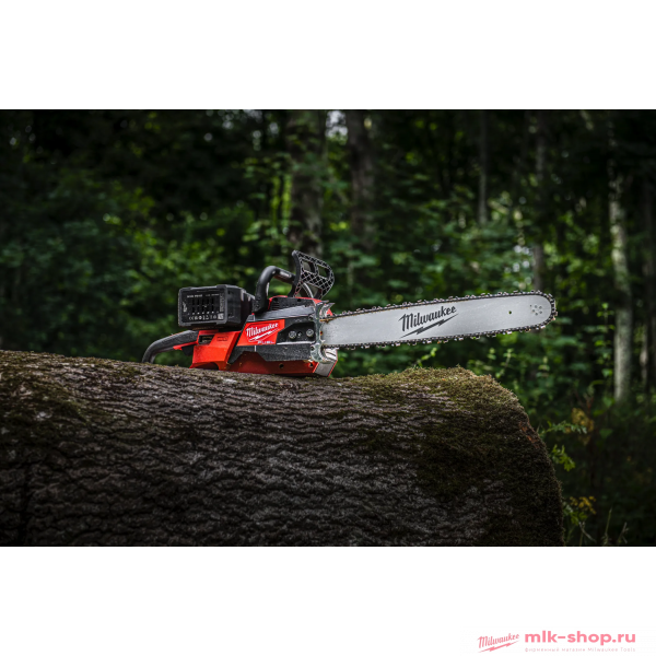 Аккумуляторная цепная пила Milwaukee 50 см на 2 акк. M18 FUEL F2CHS50-802