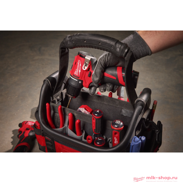 Аккумуляторная дрель-шуруповерт Milwaukee M12 BLDDRC-202C Аккумуляторная дрель-шуруповерт Milwaukee M12 BLDDRC-202C