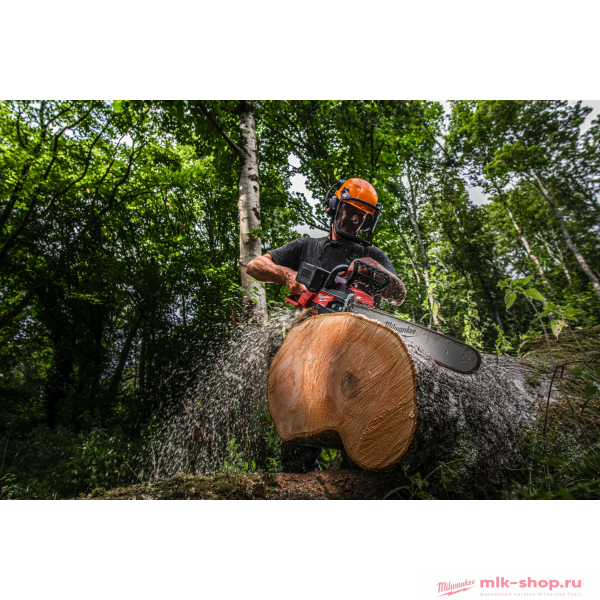 Аккумуляторная цепная пила Milwaukee 50 см на 2 акк. M18 FUEL F2CHS50-802