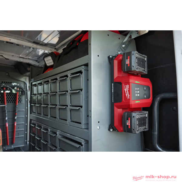 Зарядное устройство быстрое Milwaukee M18 MDBSC (на 2 акк.)