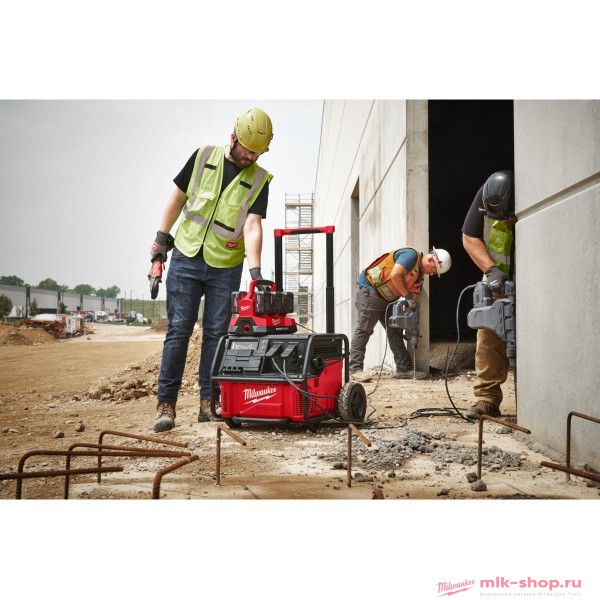 Электрогенератор MILWAUKEE IRPSUOP2500 ROLL-ON 7200 Вт/3600 Вт 2,5 кВтч