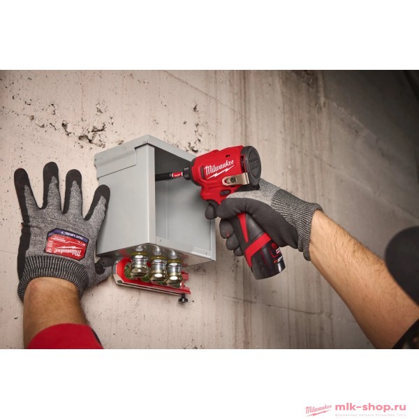 Аккумуляторный винтовёрт Milwaukee M12 BLIDRC-0